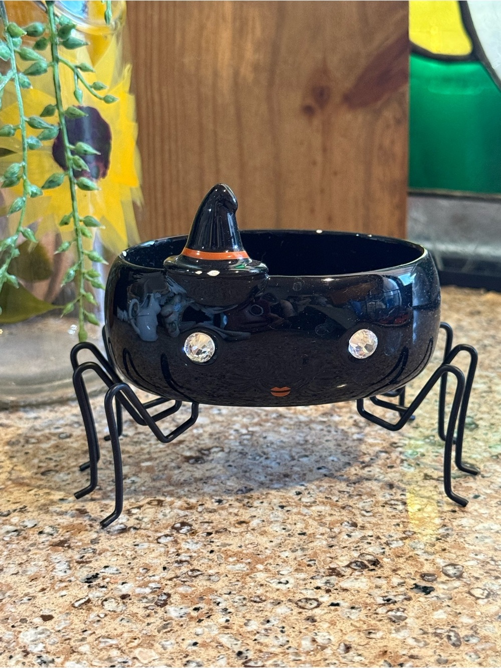 Black Witch Cauldron Trinket Dish with Spider Legs- Bath And Body Works - Picture 1 of 4
